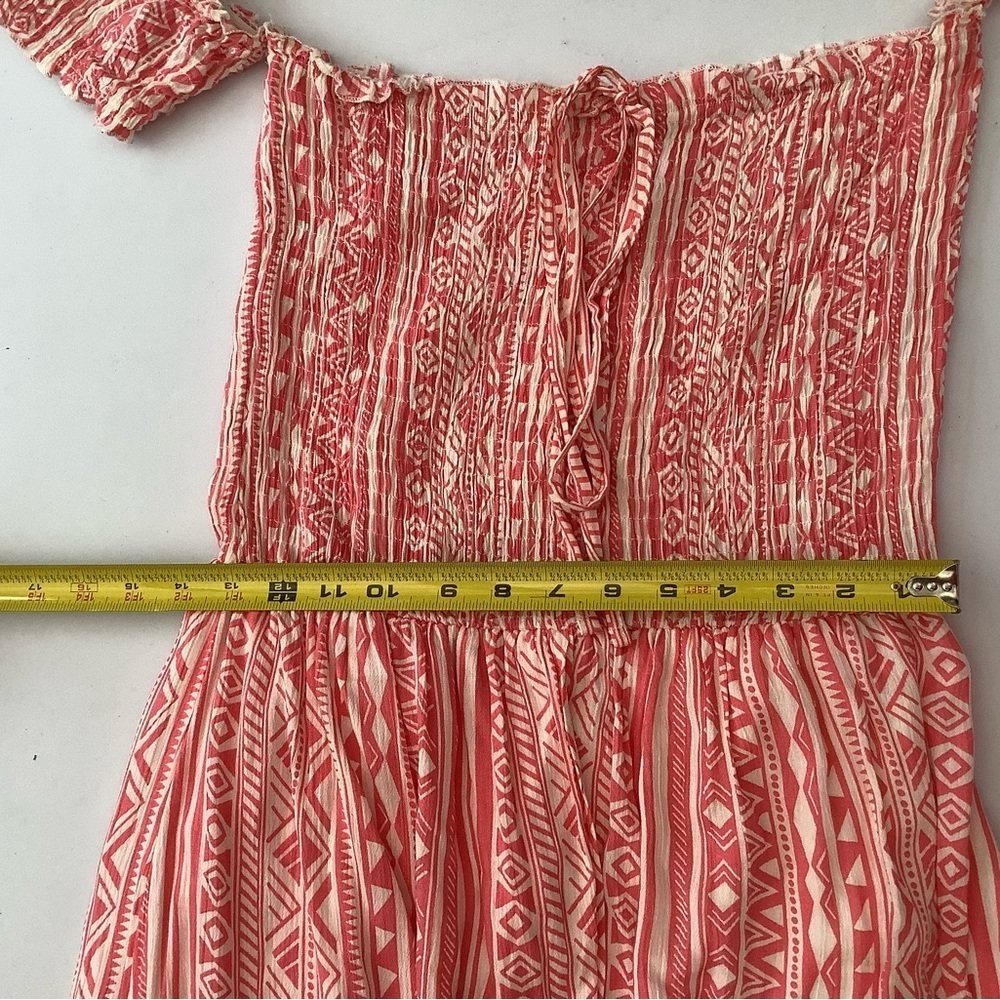 Chic Off-Shoulder Patterned Midi Dress - Picture 4 of 6
